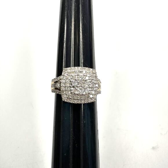 Beautiful 1.00 Carat Natural Cushion Cut Diamond Ring (14kt Gold Overlay) Size 7 - Picture 11 of 17